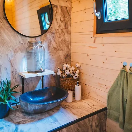 Holiday home Maringotka V Mechu A Kapradi S Koupacim Canem